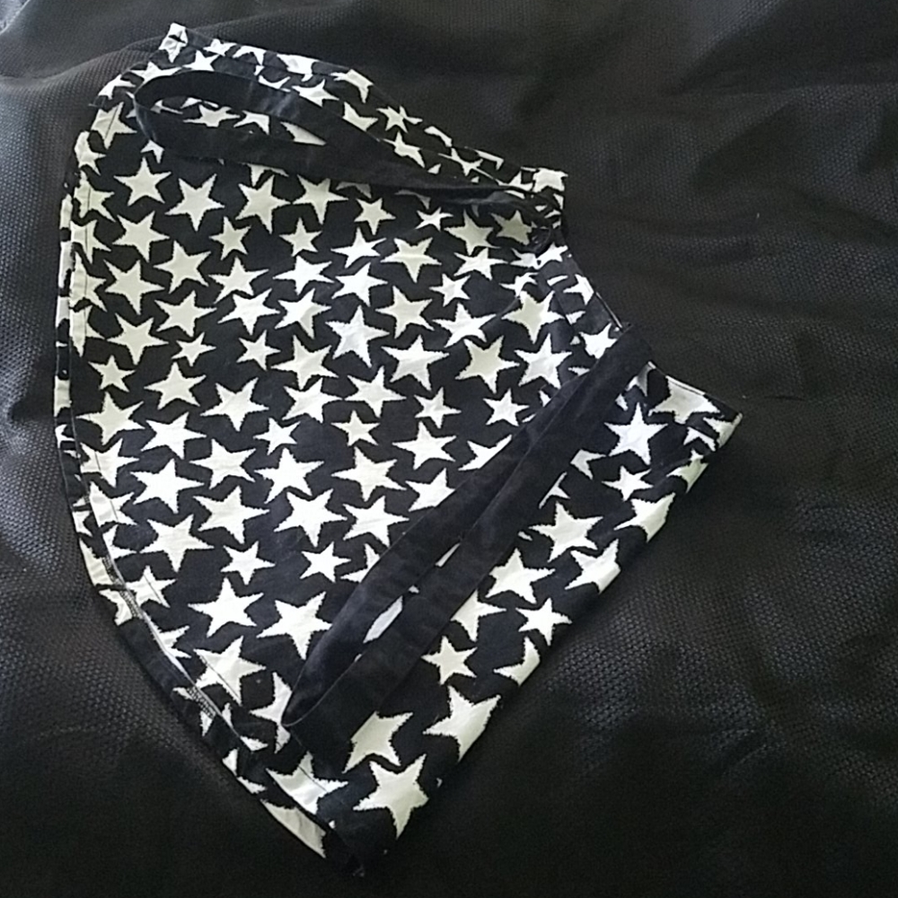 Black and white star patterned skater skirt